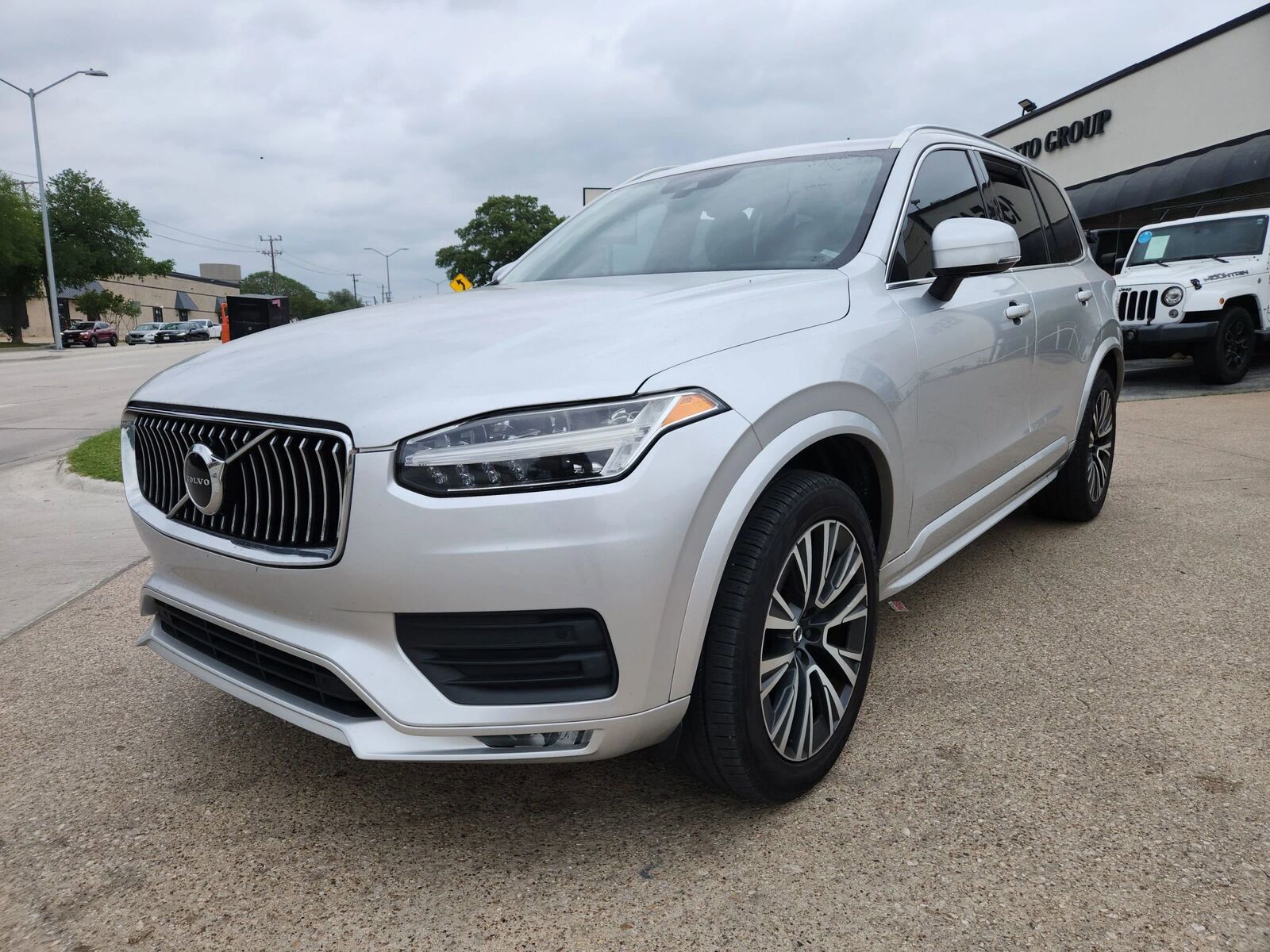2020 VOLVO XC90