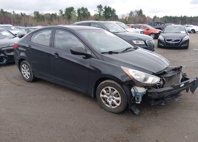2012 HYUNDAI Accent