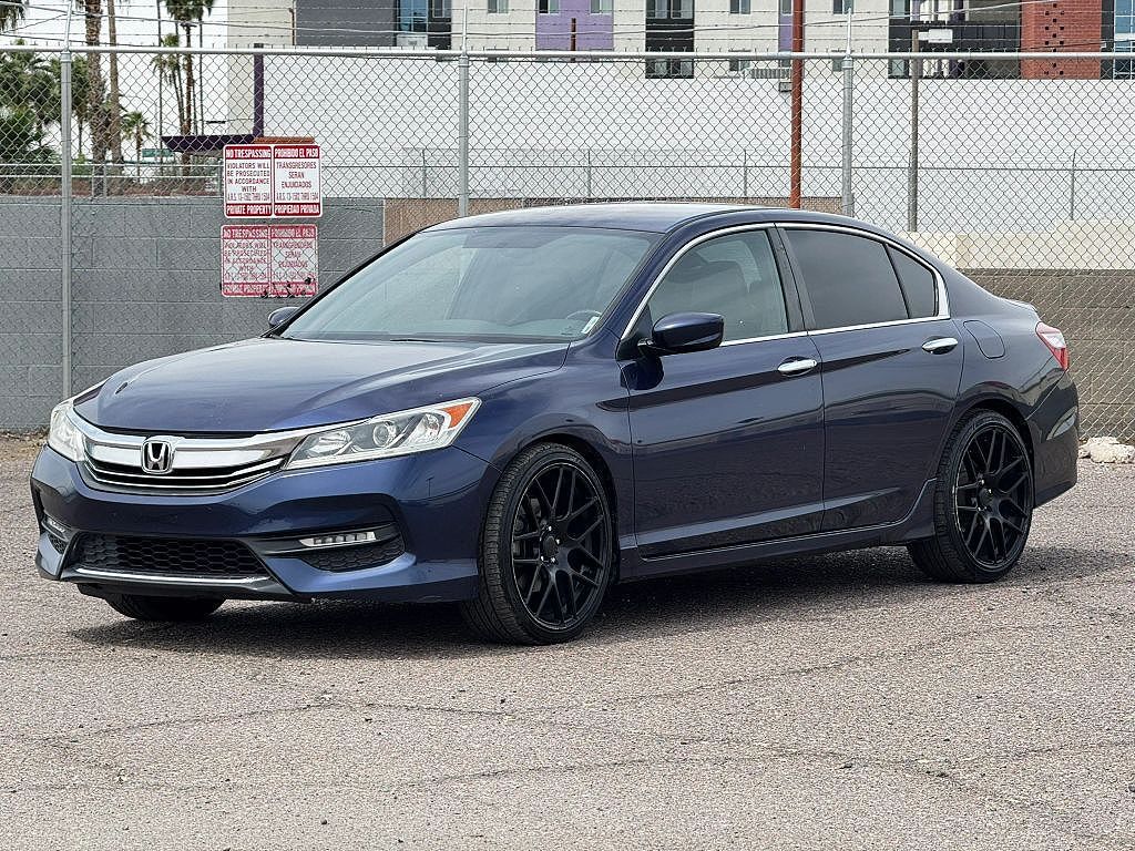 2017 HONDA Accord