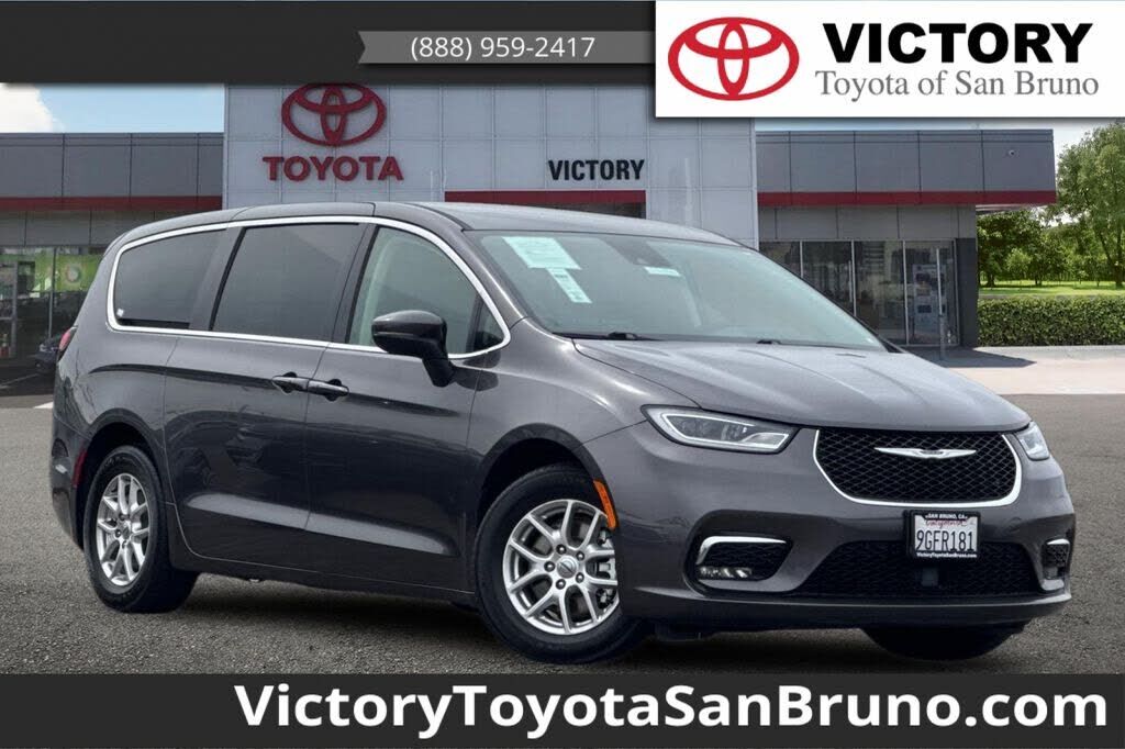 2023 CHRYSLER Pacifica