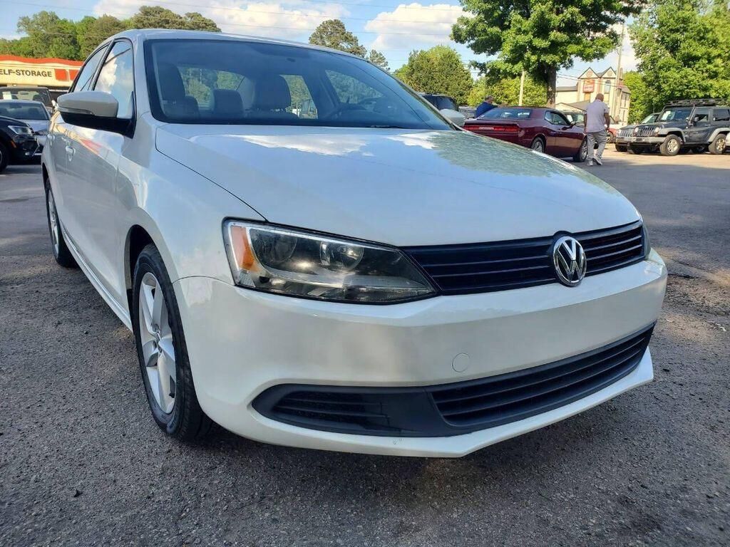 2012 VOLKSWAGEN Jetta