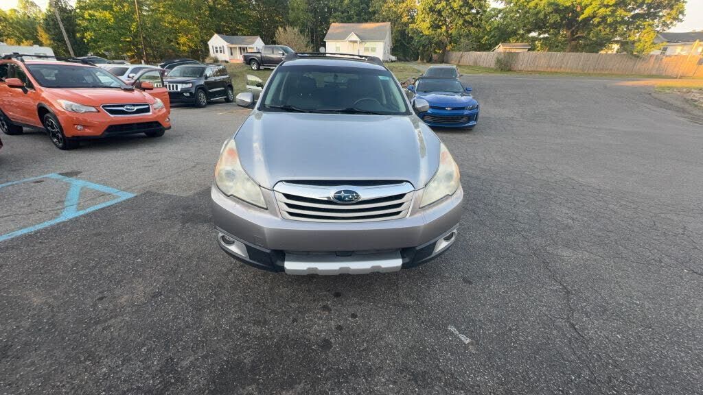 2011 SUBARU Outback