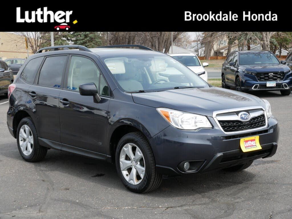 2016 SUBARU Forester