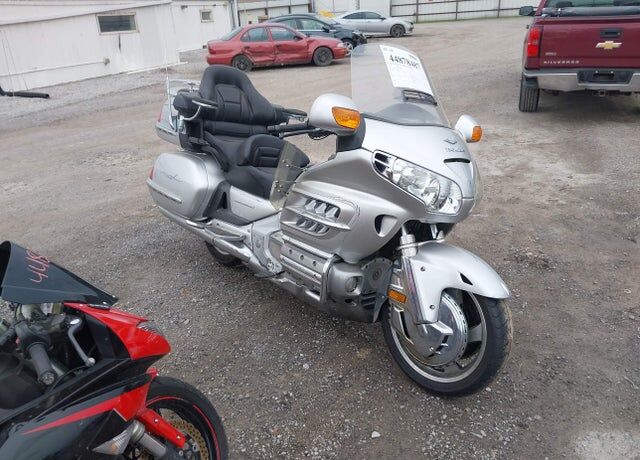2005 HONDA GL1800