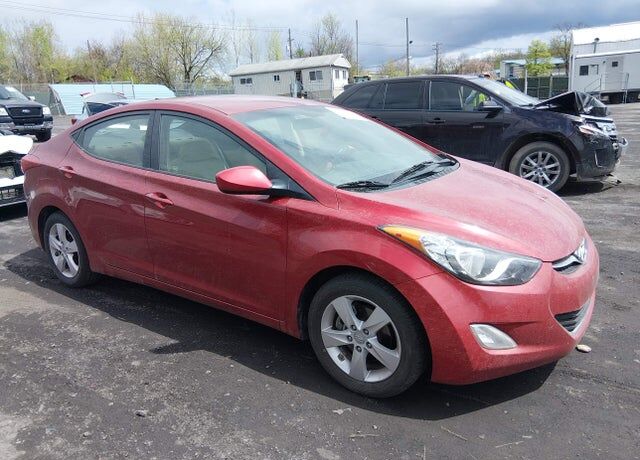 2012 HYUNDAI Elantra