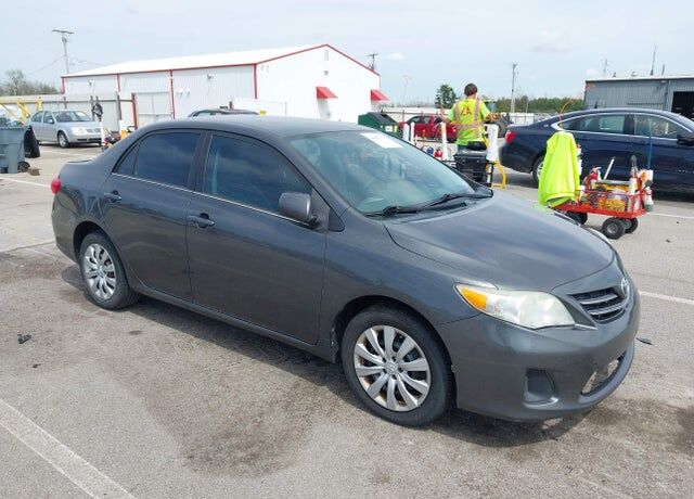 2013 TOYOTA Corolla