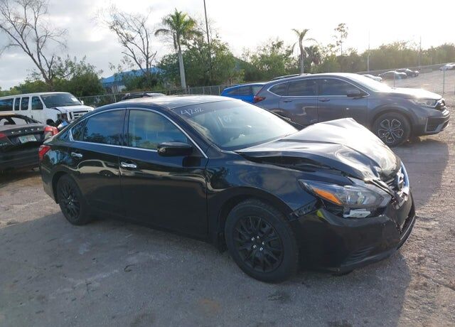 2017 NISSAN Altima