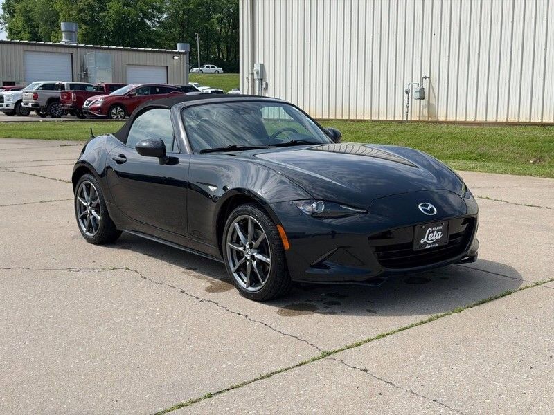 2016 MAZDA MX-5