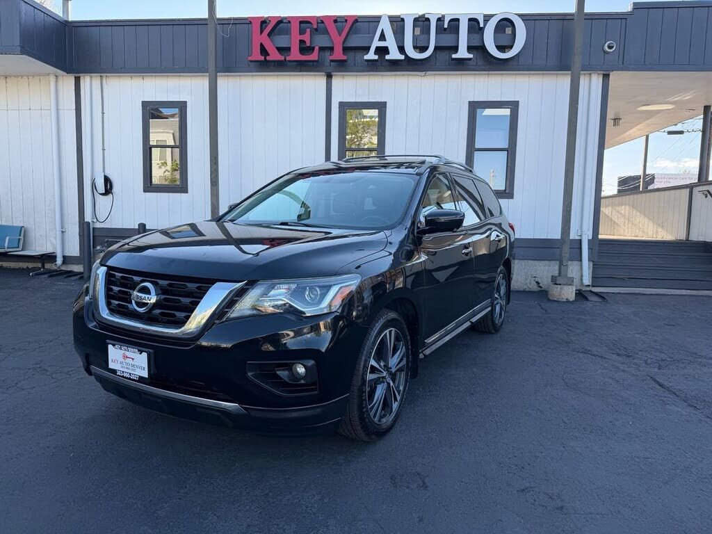 2017 NISSAN Pathfinder