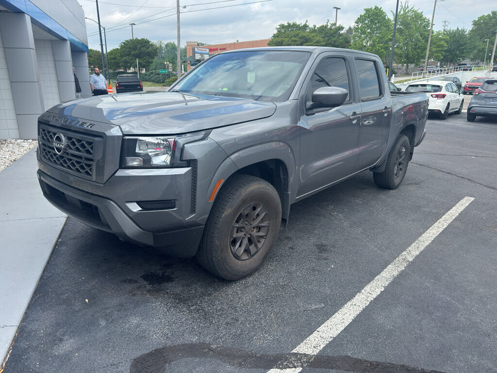 2024 NISSAN Frontier