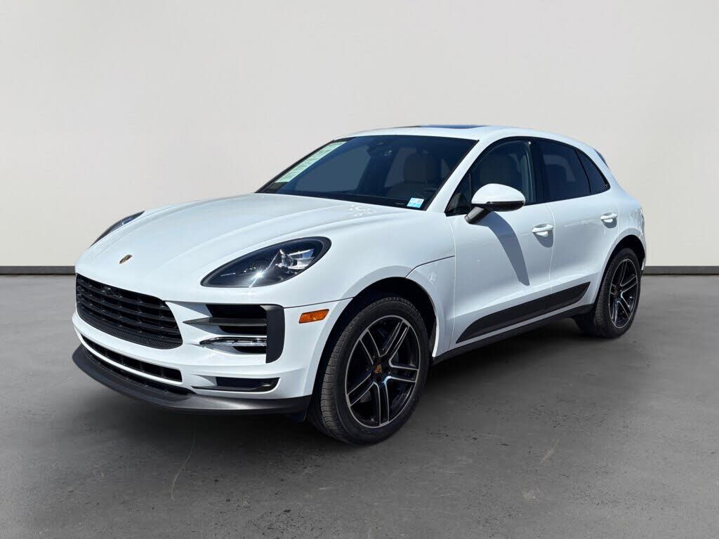 2020 PORSCHE Macan