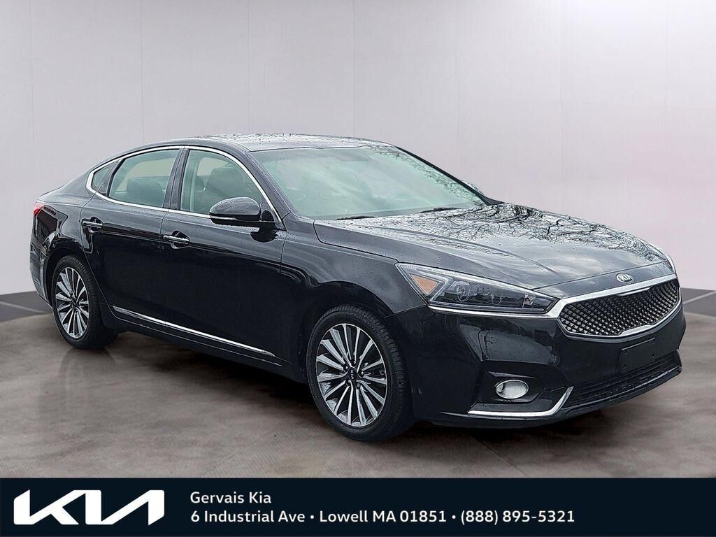 2017 KIA Cadenza