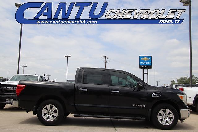 2017 NISSAN Titan