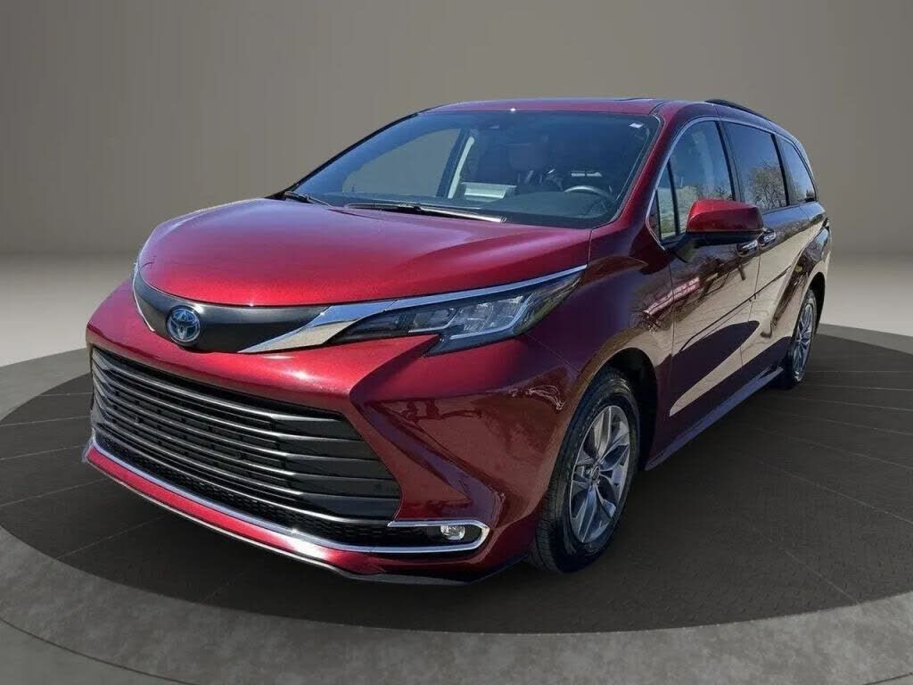 2021 TOYOTA Sienna