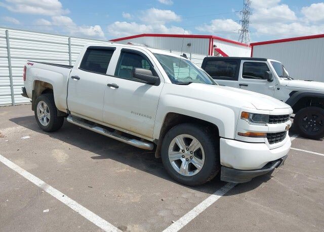 2018 CHEVROLET Silverado