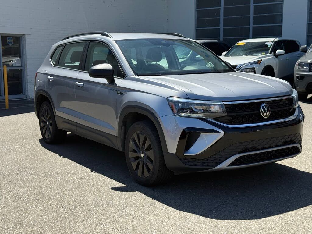 2024 VOLKSWAGEN Taos