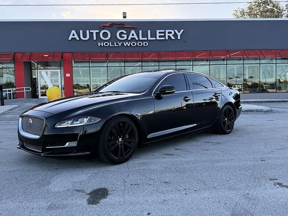 2016 JAGUAR XJ