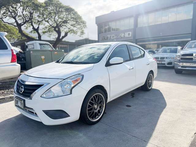 2015 NISSAN Versa