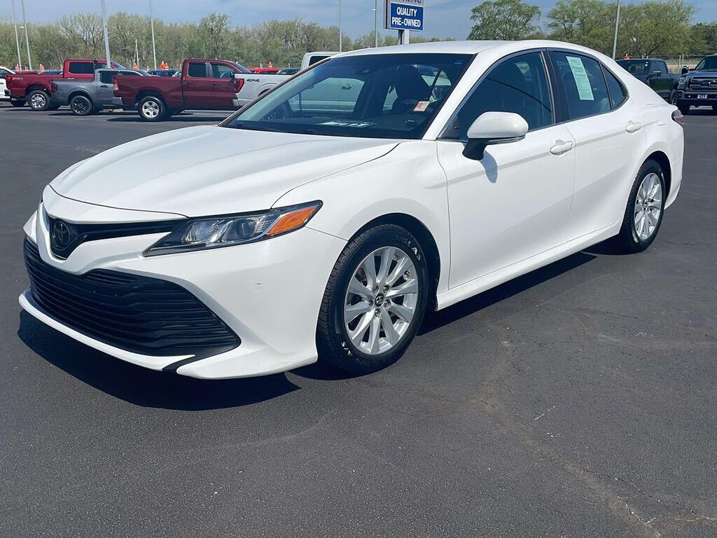 2018 TOYOTA Camry