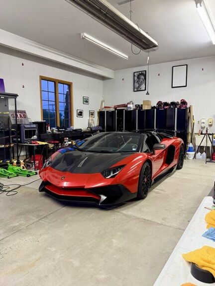 2016 LAMBORGHINI Aventador