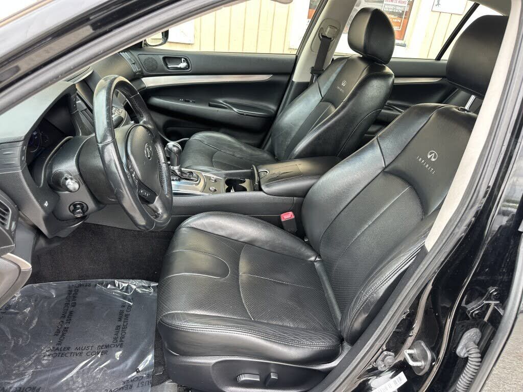 2013 INFINITI G37