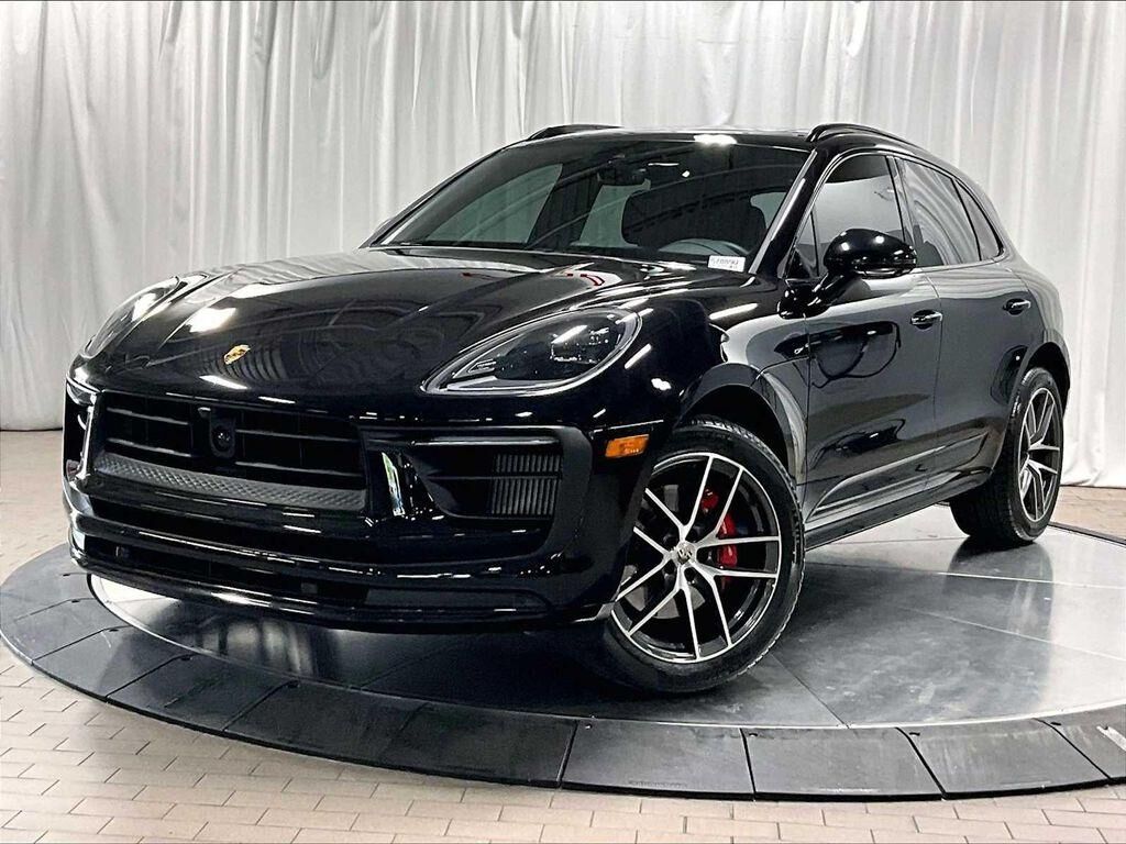 2024 PORSCHE Macan