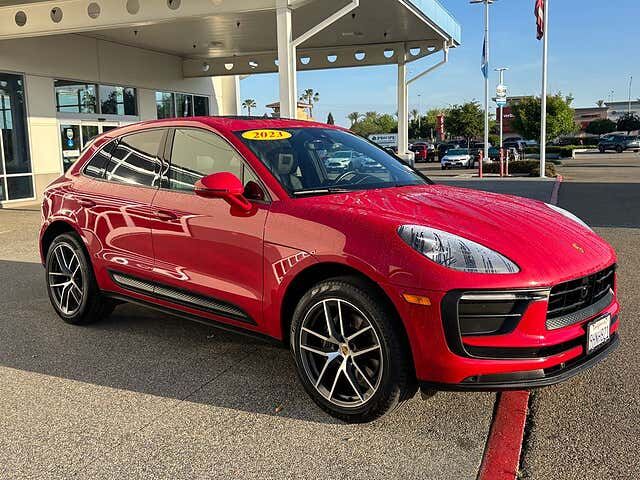 2023 PORSCHE Macan