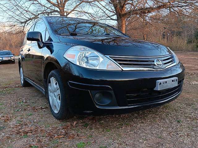 2011 NISSAN Versa