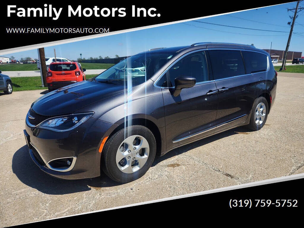 2017 CHRYSLER Pacifica