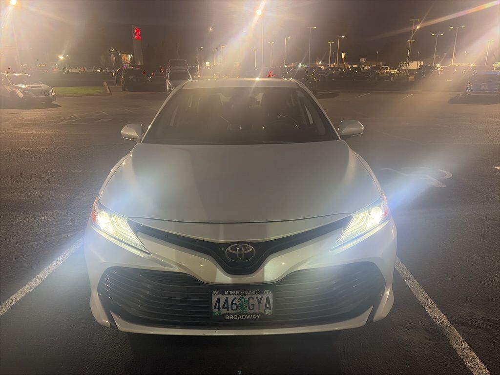 2019 TOYOTA Camry