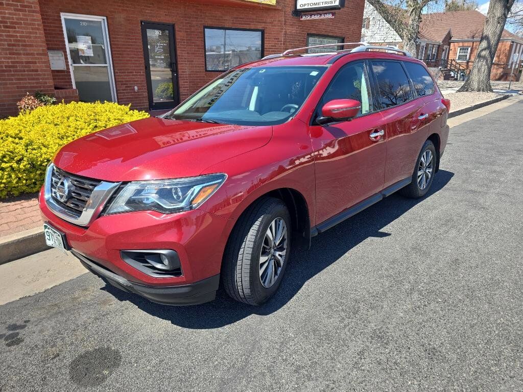 2017 NISSAN Pathfinder