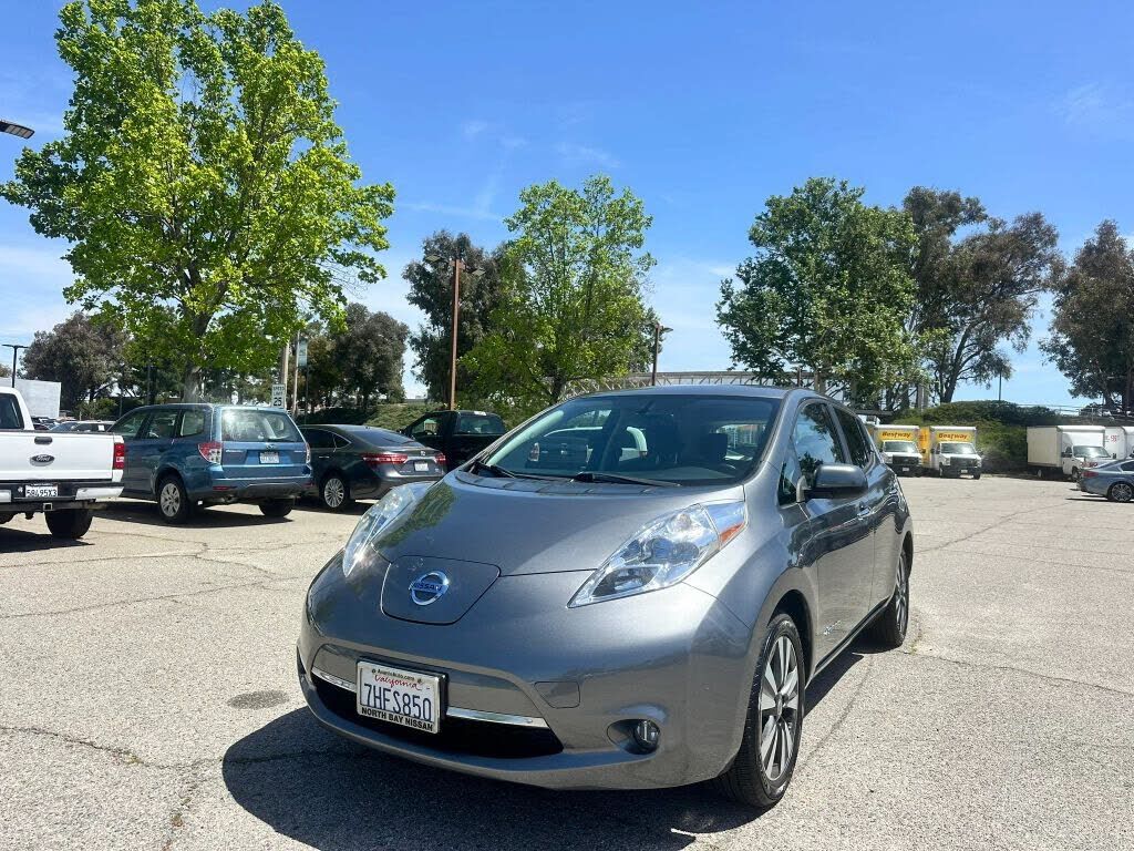 2015 NISSAN Leaf