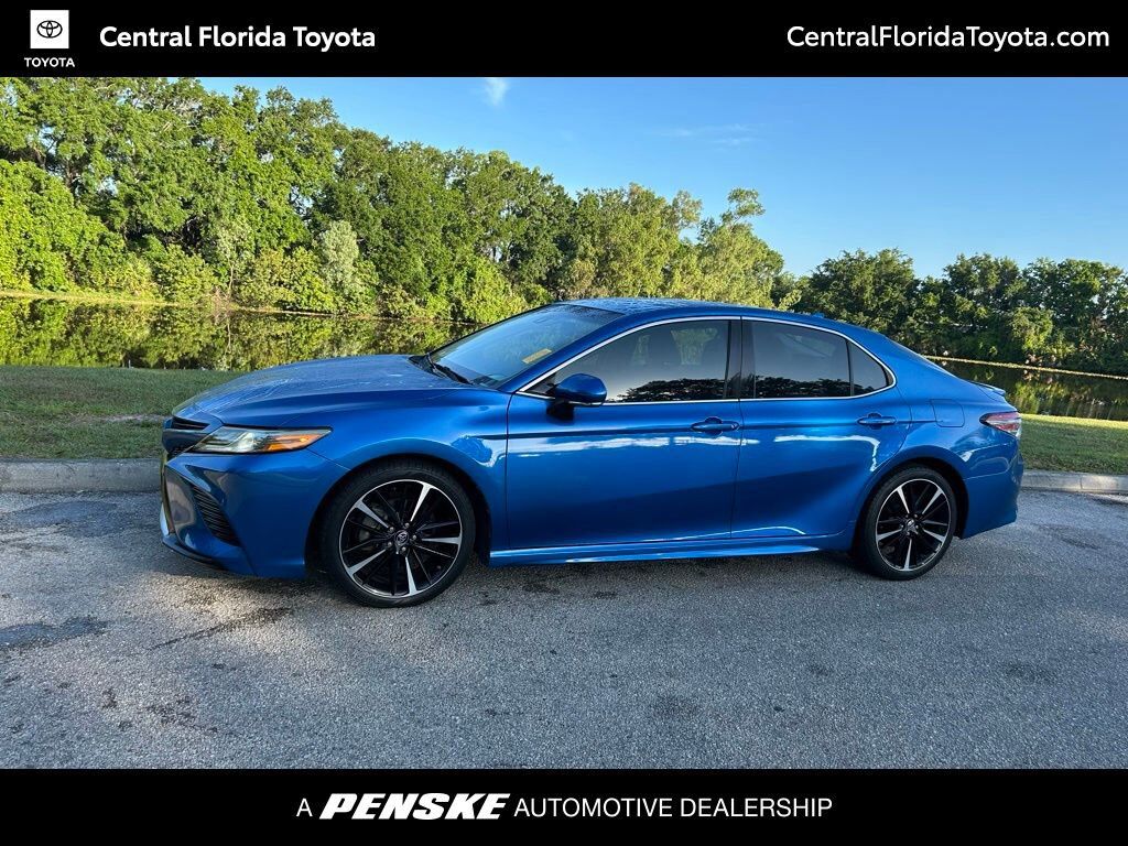 2019 TOYOTA Camry
