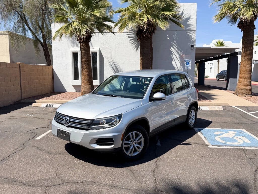 2012 VOLKSWAGEN Tiguan