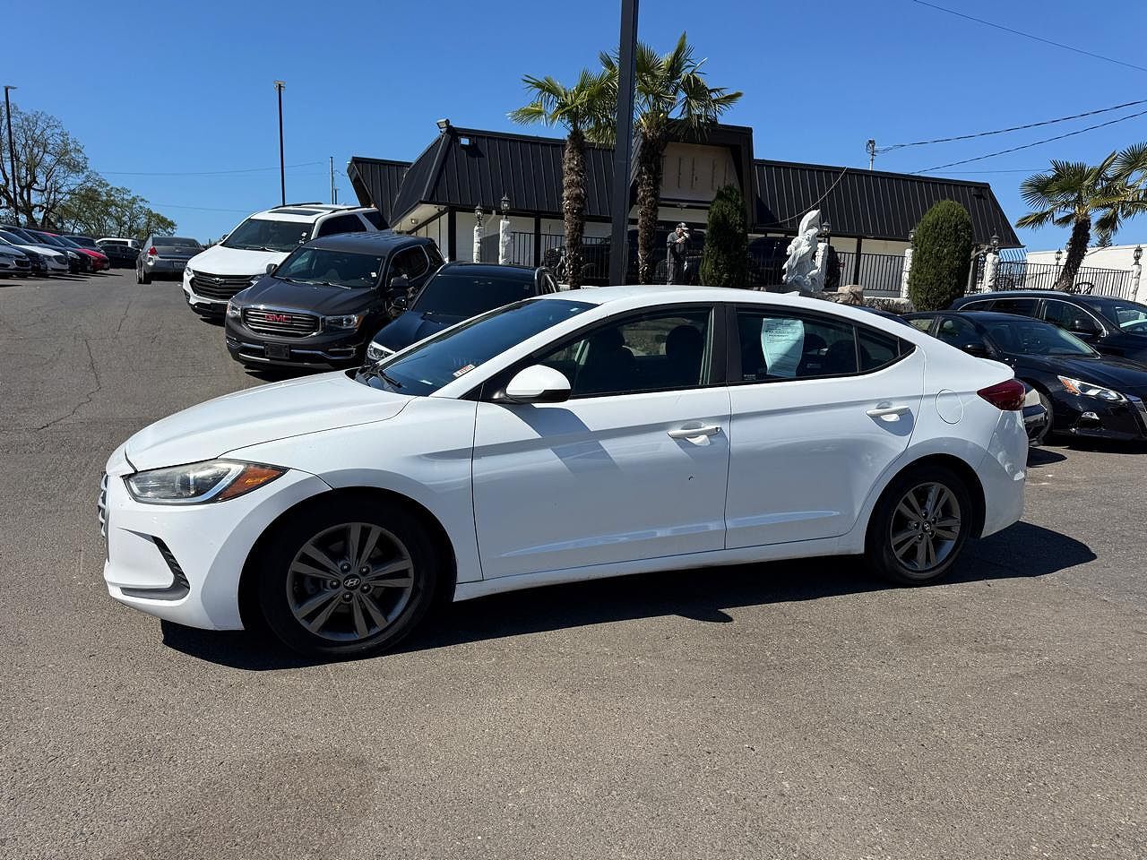 2018 HYUNDAI Elantra