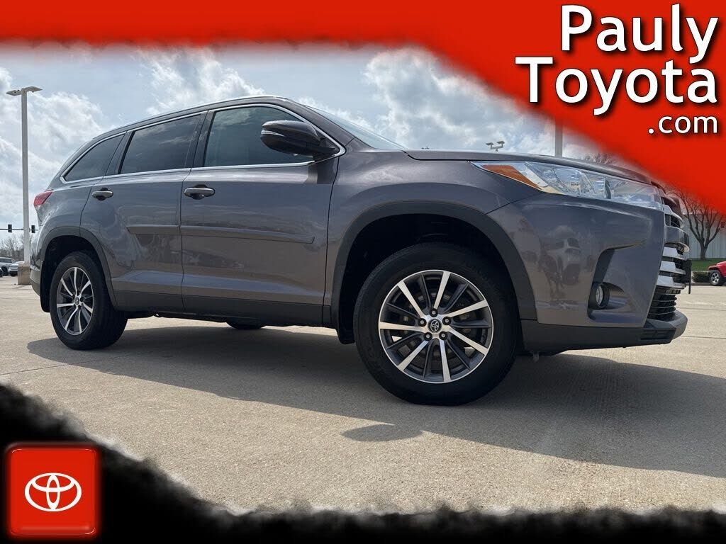 2019 TOYOTA Highlander