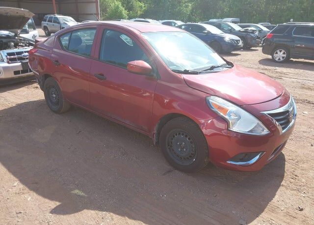 2019 NISSAN Versa
