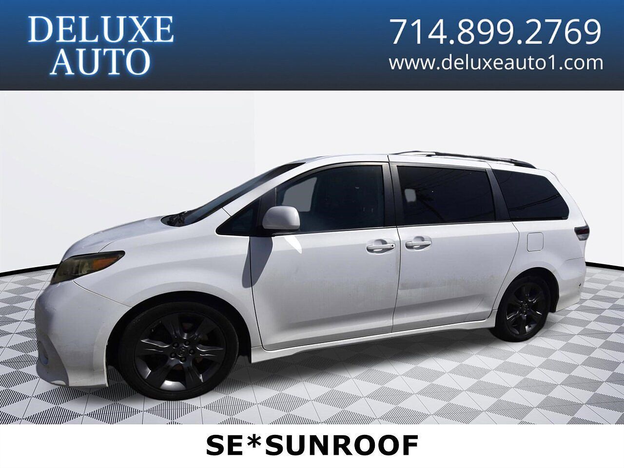 2011 TOYOTA Sienna