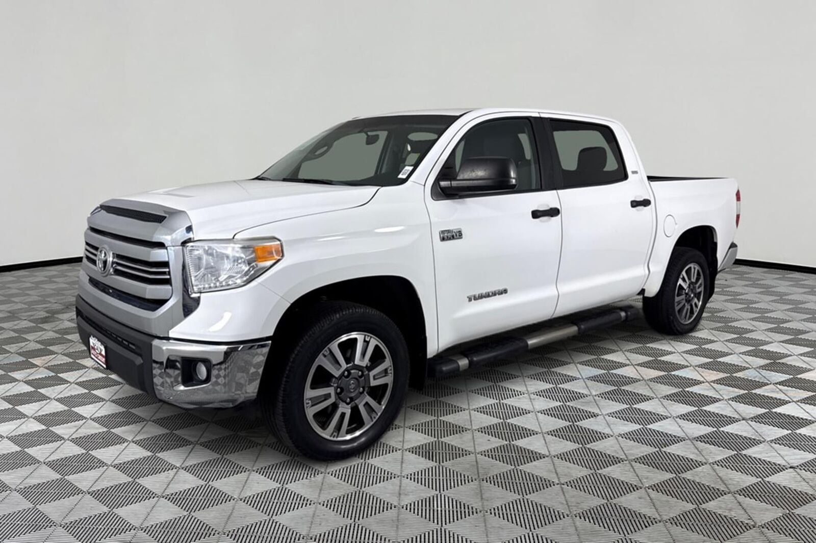 2017 TOYOTA Tundra