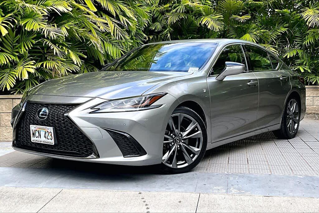 2020 LEXUS ES