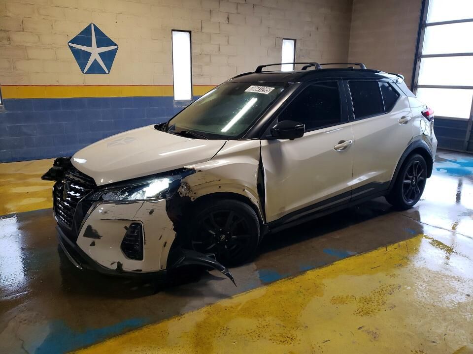 2021 NISSAN Kicks