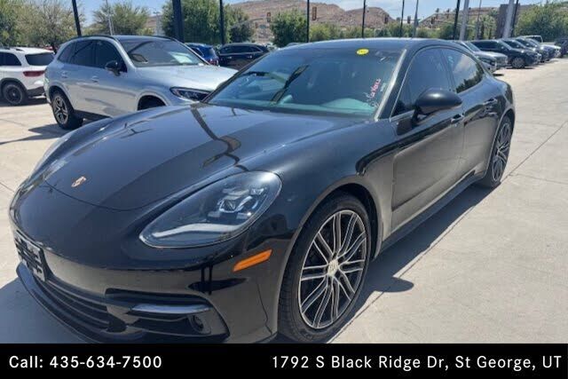 2017 PORSCHE Panamera