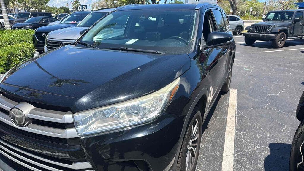 2018 TOYOTA Highlander