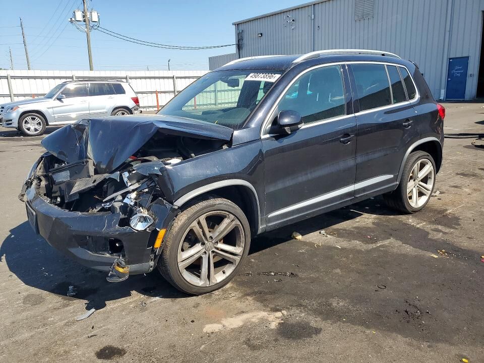 2016 VOLKSWAGEN Tiguan