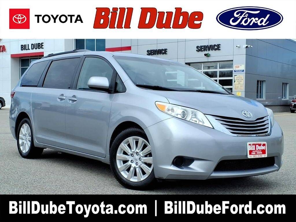 2015 TOYOTA Sienna