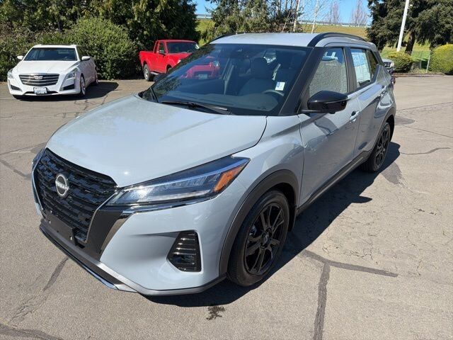 2024 NISSAN Kicks