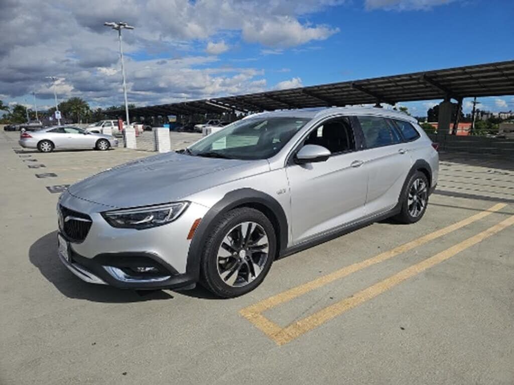 2018 BUICK Regal TourX