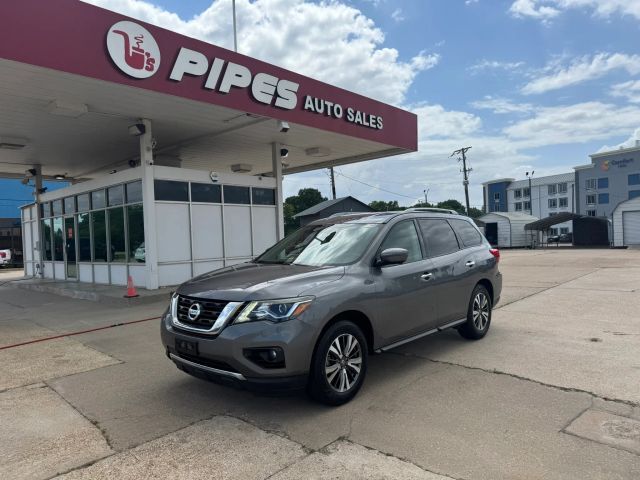 2017 NISSAN Pathfinder