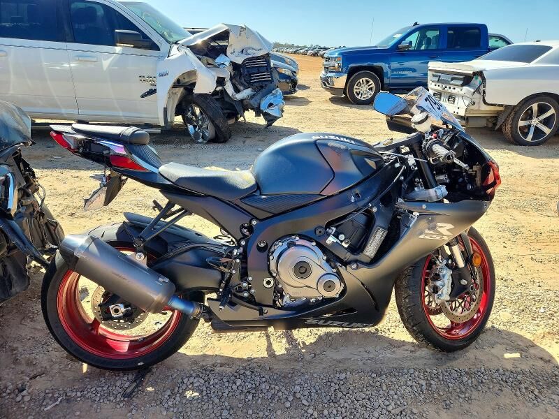 2026 SUZUKI GSX-R600