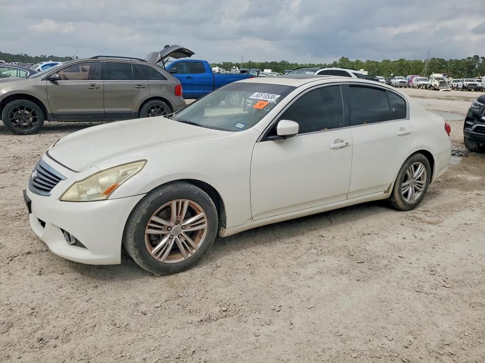 2013 INFINITI G37